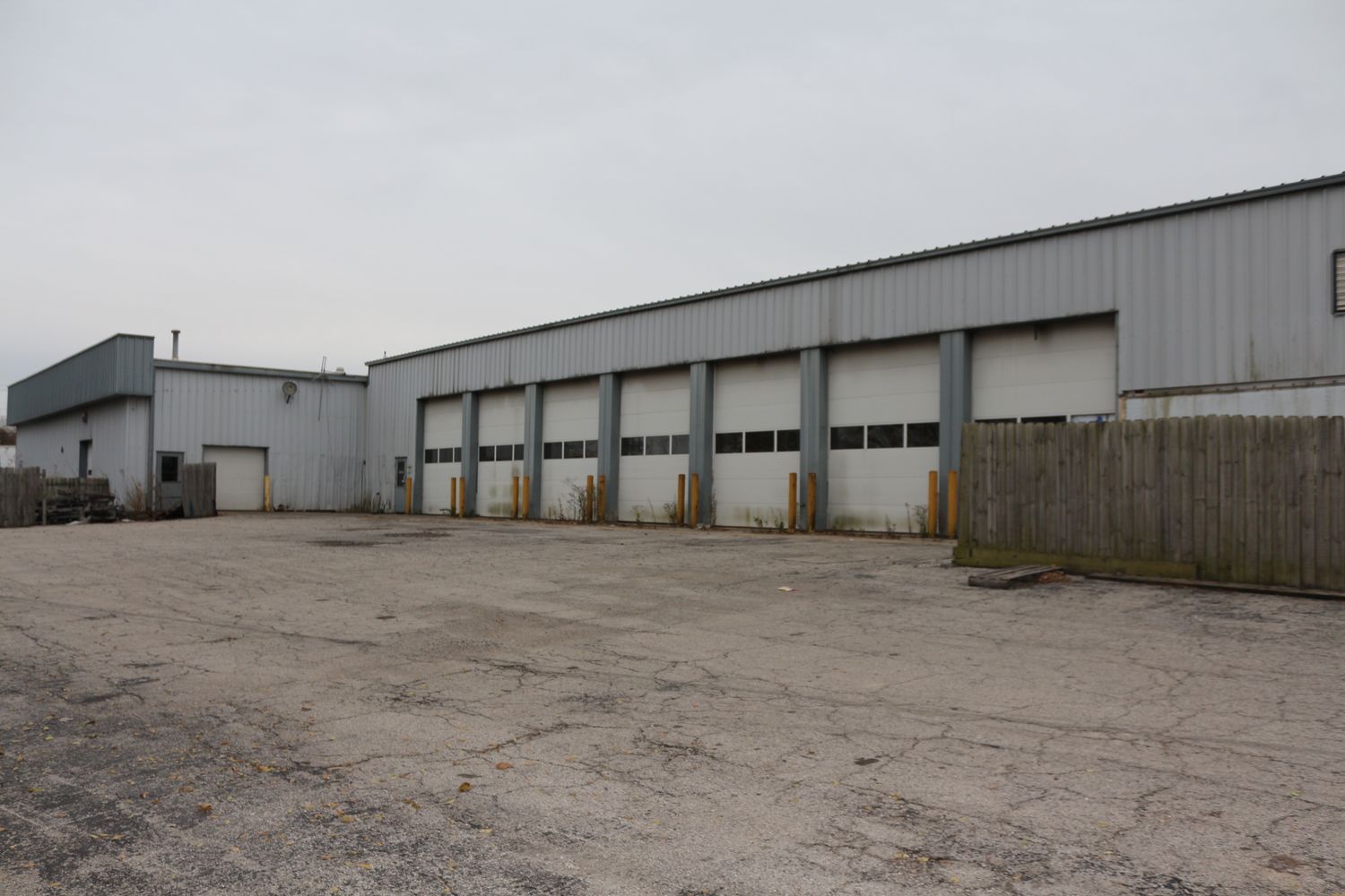 401 S Dirksen Pkwy, Springfield, IL 62703